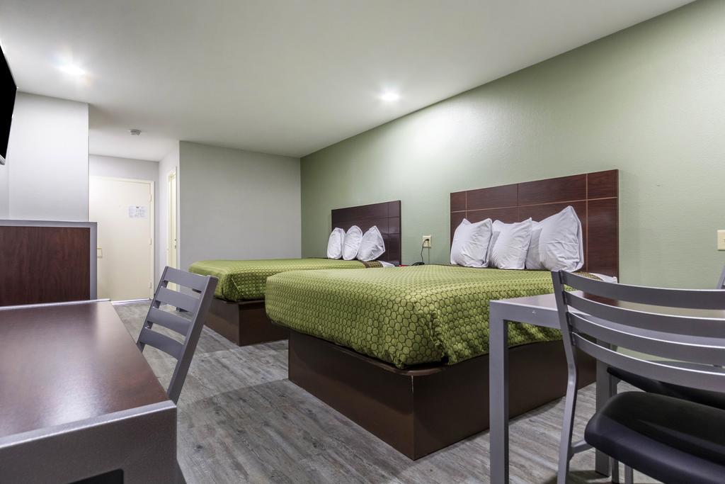 Scottish Inn And Suites Tomball Exterior foto