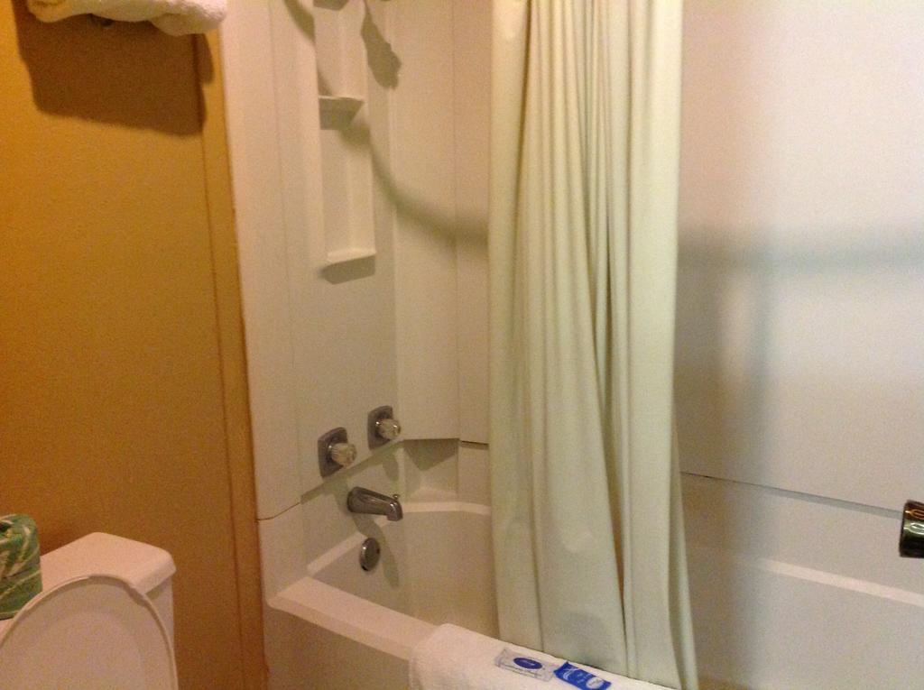 Scottish Inn And Suites Tomball Zimmer foto